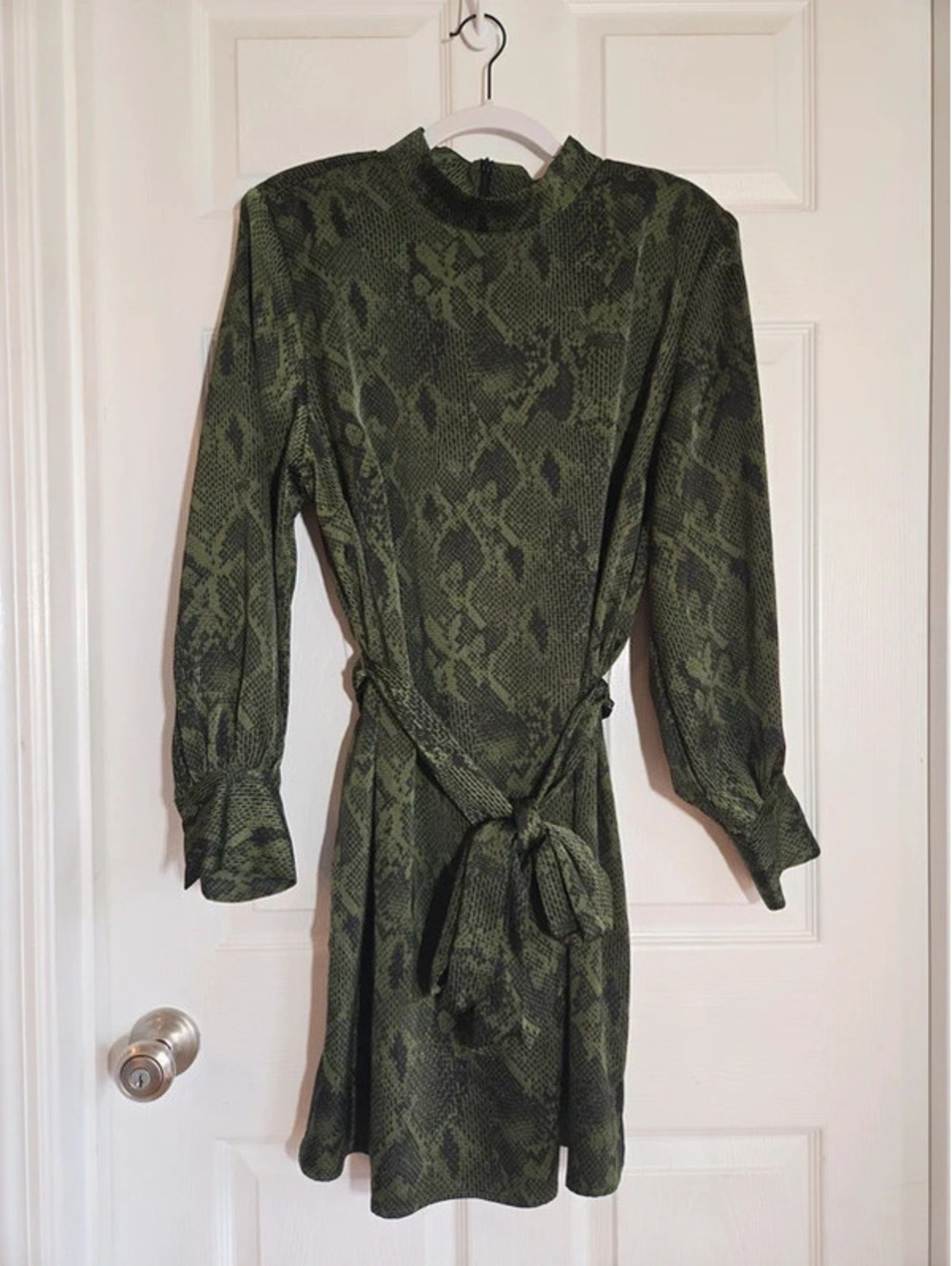 Eloqui dark green snakeskin print dress size 16